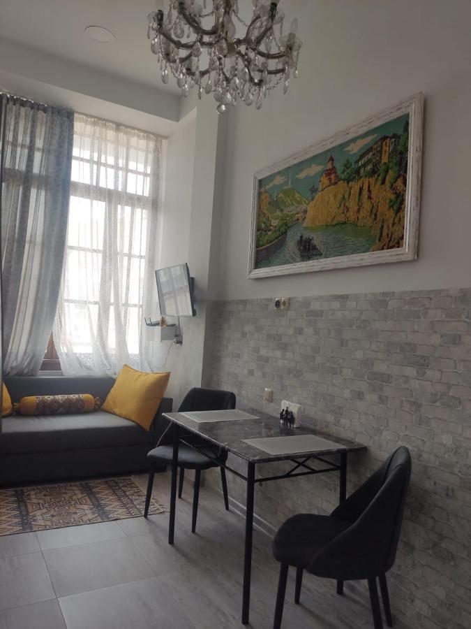 Ahmashenebeliapart Tbilisi Exterior foto